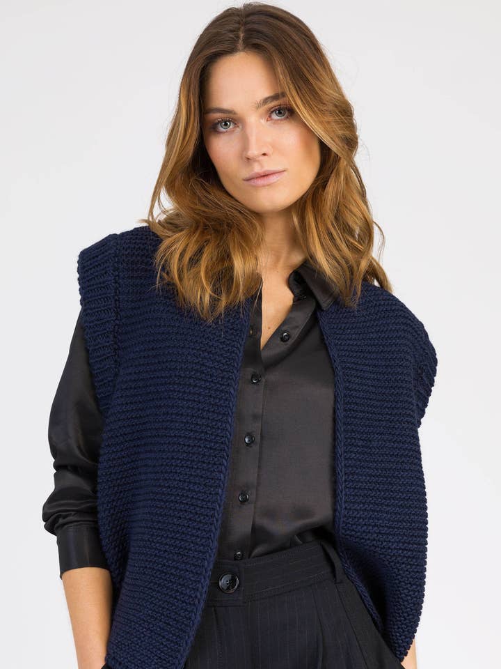 SLEEVELESS CARDIGAN LEGRINGOU Navy for wholesale by An'ge