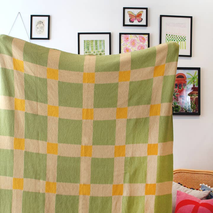 Calhoun & Co. – wholesale Prydnadsfilt – Gingham Stickad Filt2