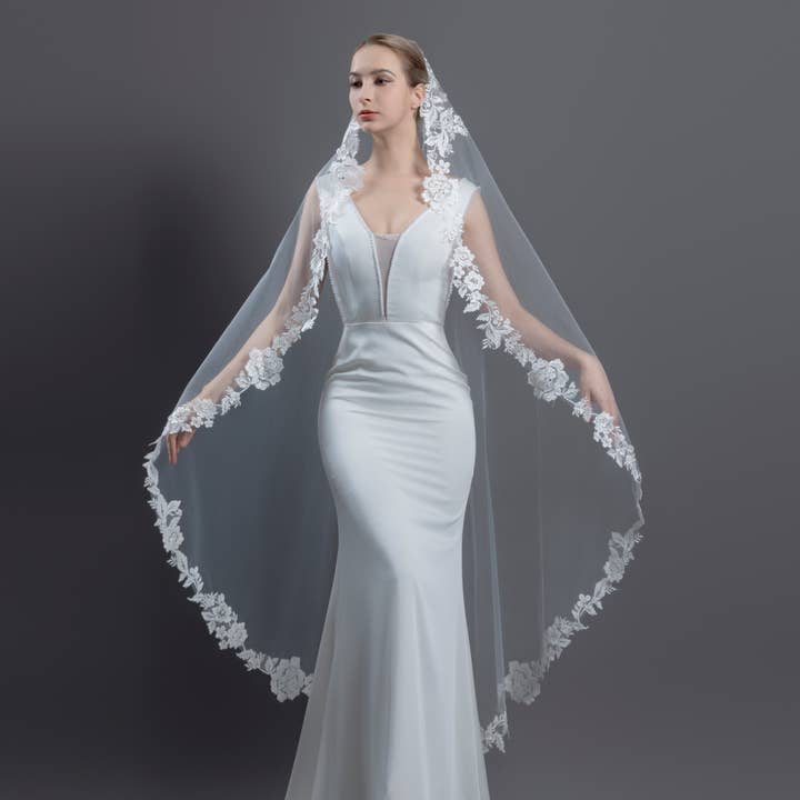 Farinosa Bridal - Wholesale Veil - Women's - FS6221-M Floral Embroidered Lace Mantilla Bridal Veil 60"