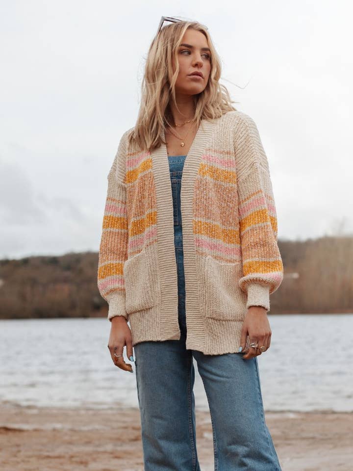 Dani Gerecycled Katoenmix Chunky Ballonmouw Gestreept Vest - Wit voor wholesale door Cara & The Sky