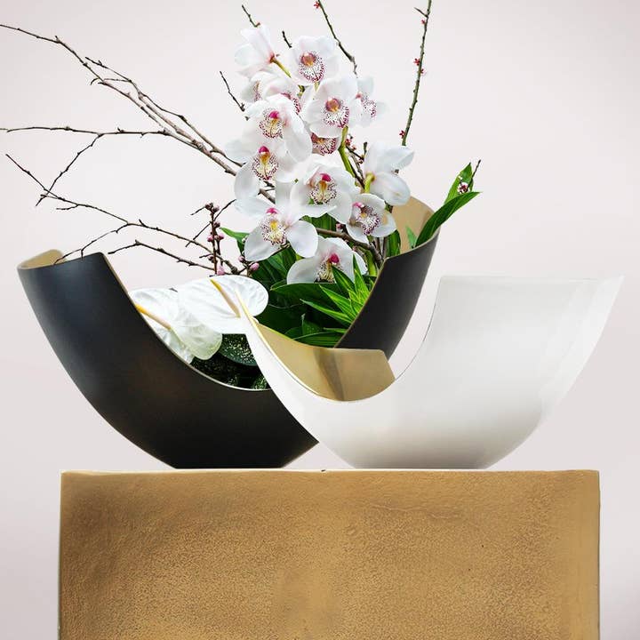 Galore Home - Vendita all'ingrosso Vasi - Vaso curvo in metallo piccolo
