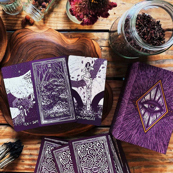 Prisma Visions – wholesale Tarot cards – Light Visions Tarot