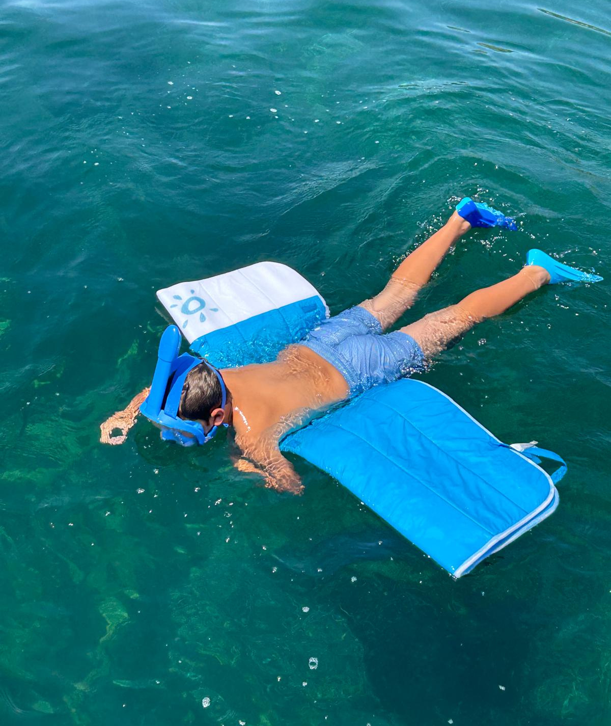 Plouf Safety Concept - Wholesale Inflatables - 2-in-1 Floating Mattress: Relaxation & Idleness7