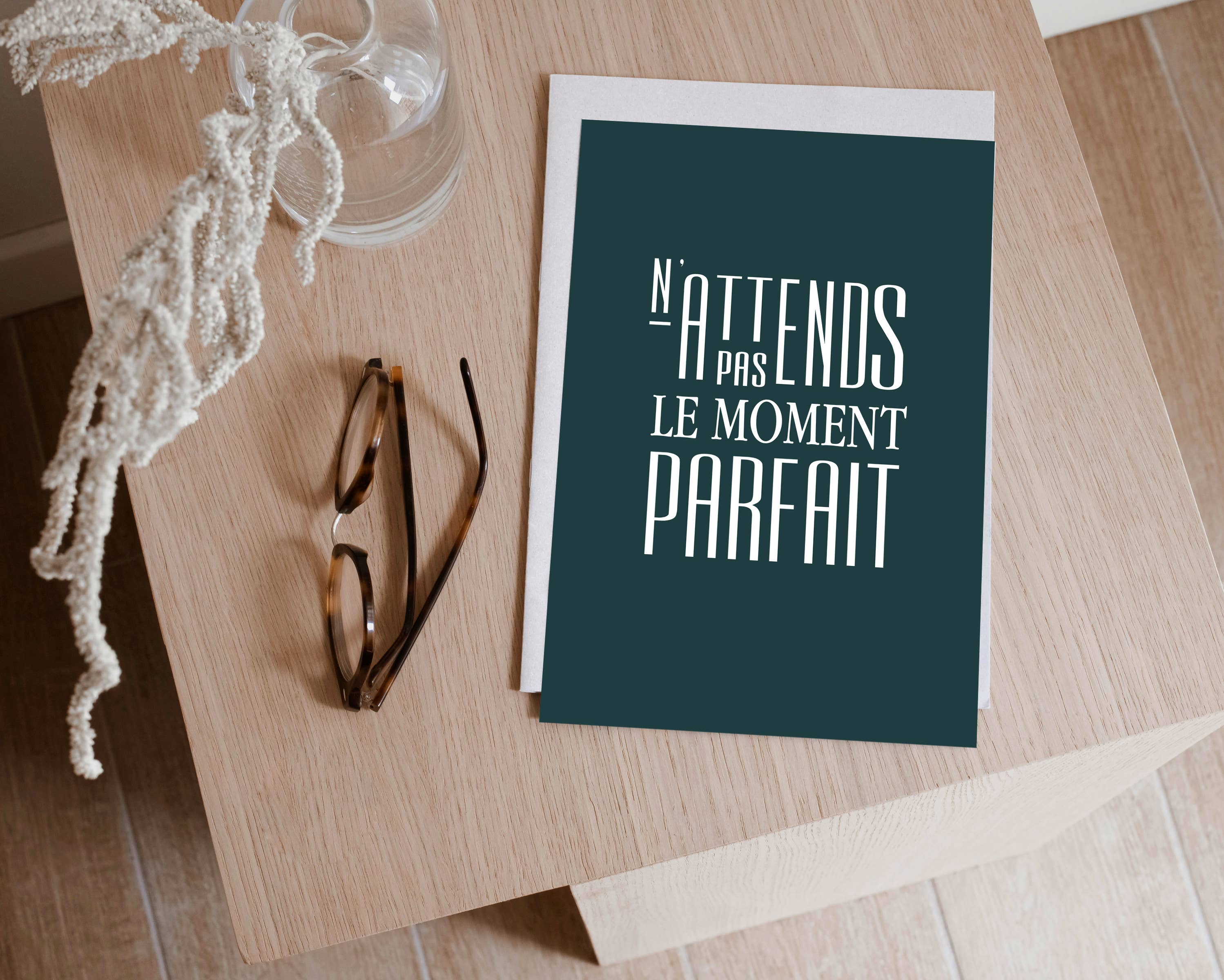 Le Papier Fait De La Résistance - Wholesale Postcard Set - SET of 5 postcards + 5 kraft envelopes2