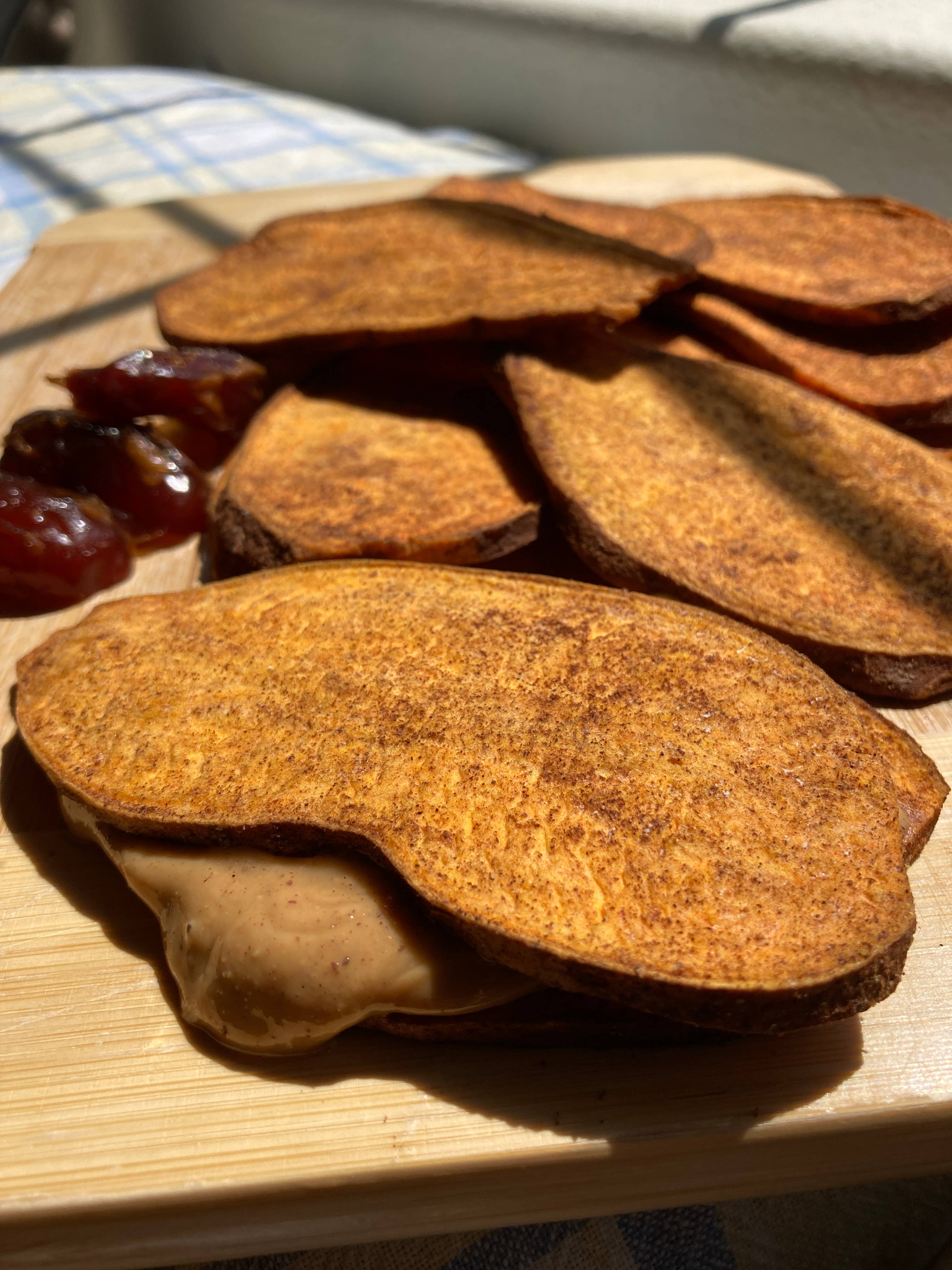 Sweetpotato Awesome - Wholesale Chips - 2 oz Cinnamon Sweetpotato Slices/Chips1
