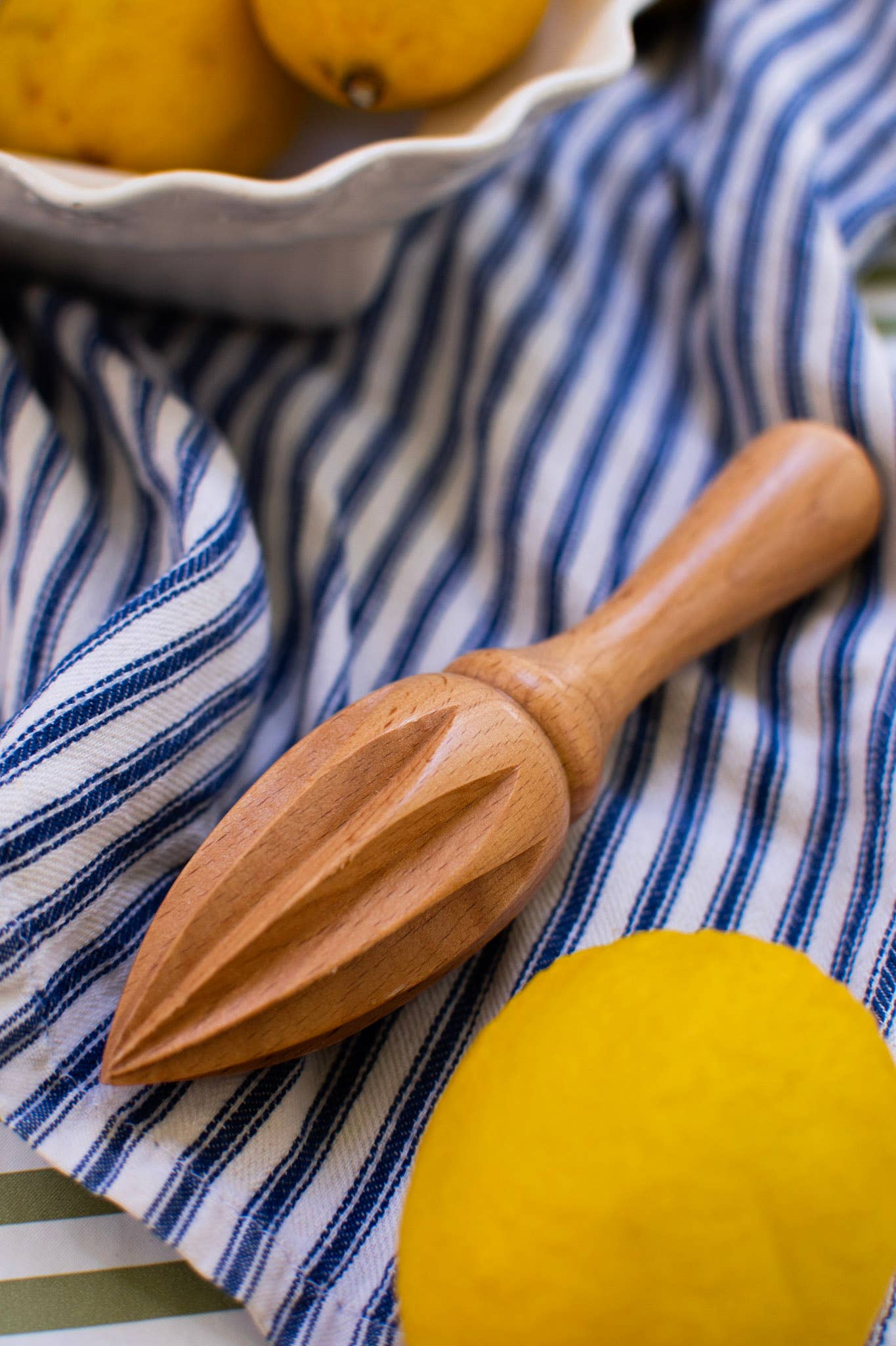 Zefiro - Vente Presse-agrumes - Presse-agrumes en bois de hêtre3