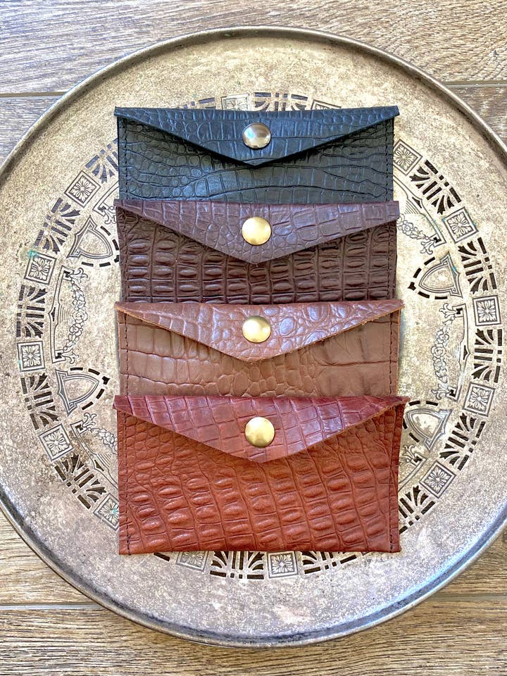 Præget læderpung for engroshandel hos Anjali Goods