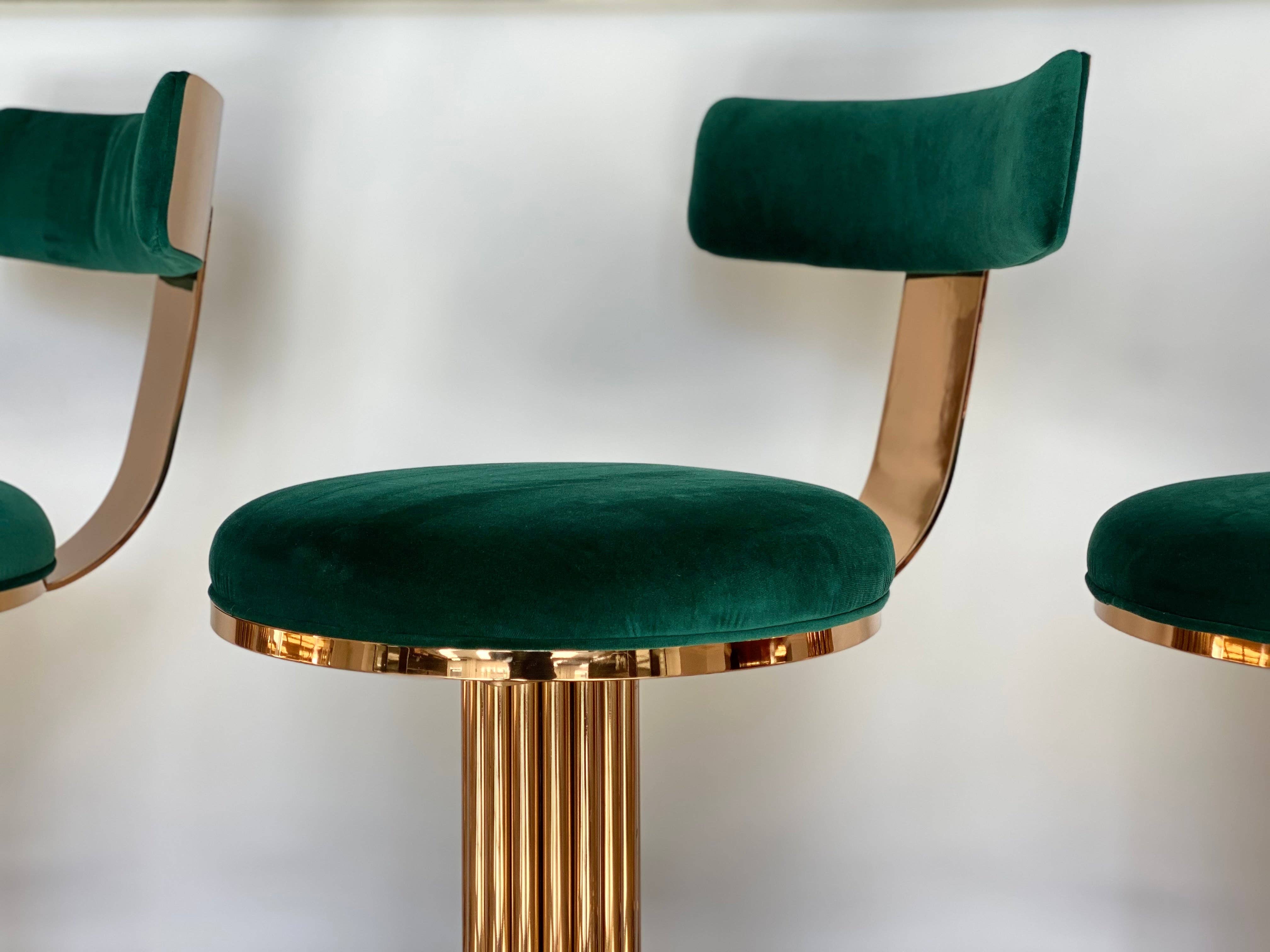 One Preevay Luxury Home Furniture & Decor – Großhandel Hocker – Atlas-Barhocker von One Preevay | Art-Déco-Design inspiriert vom Chrysler Building14