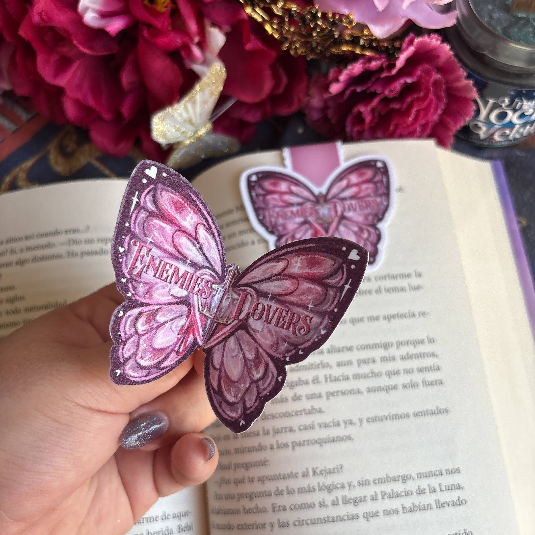 Alsace’s Art - Vente Marque-page - De ennemis à amants - Marque-page à paillettes papillon.3