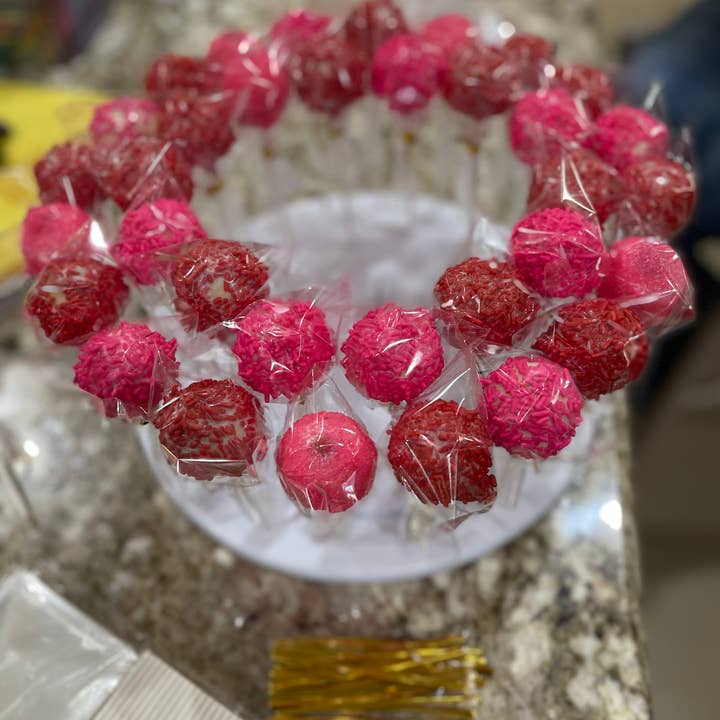 All colors Cake pops for wholesale on Faire