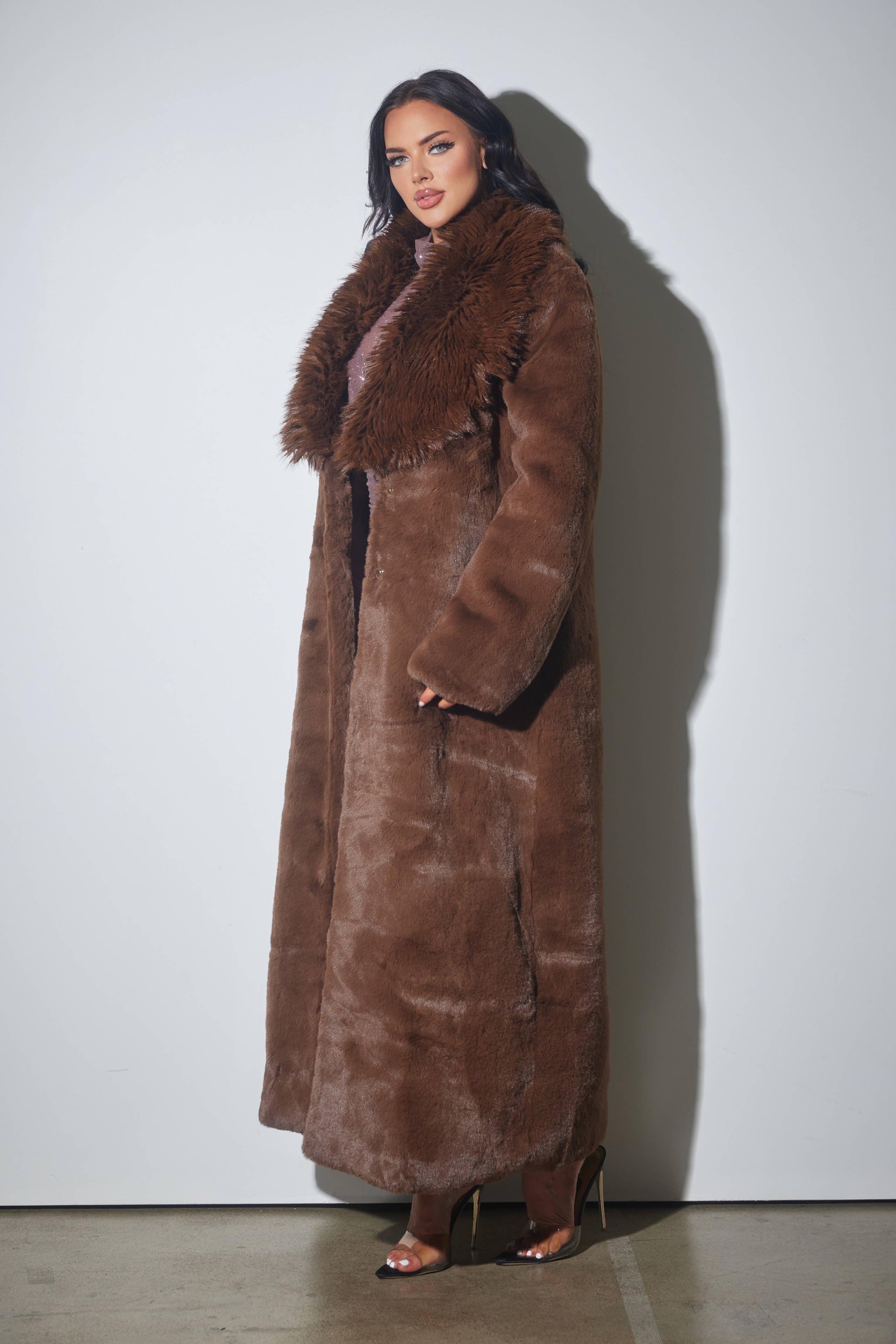 WFFS - Wholesale Coat - Women's - Faux Fur Long Coat with Pockets3