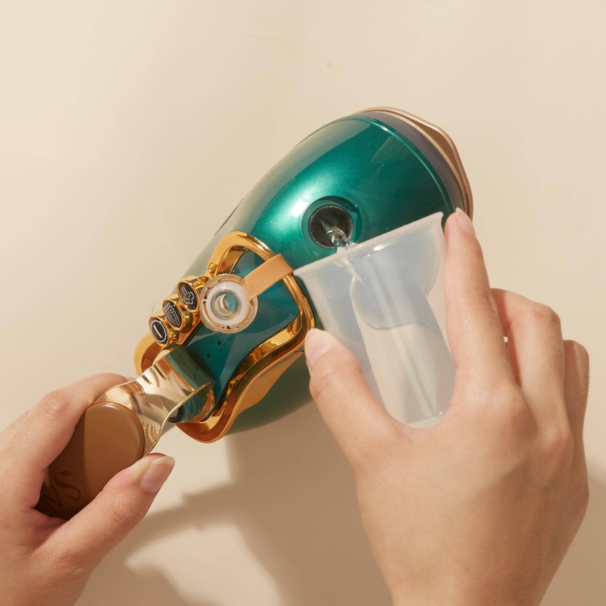 Salav-True & Tidy – wholesale Steamer – Retro Edition Duopress Steamer and Iron18