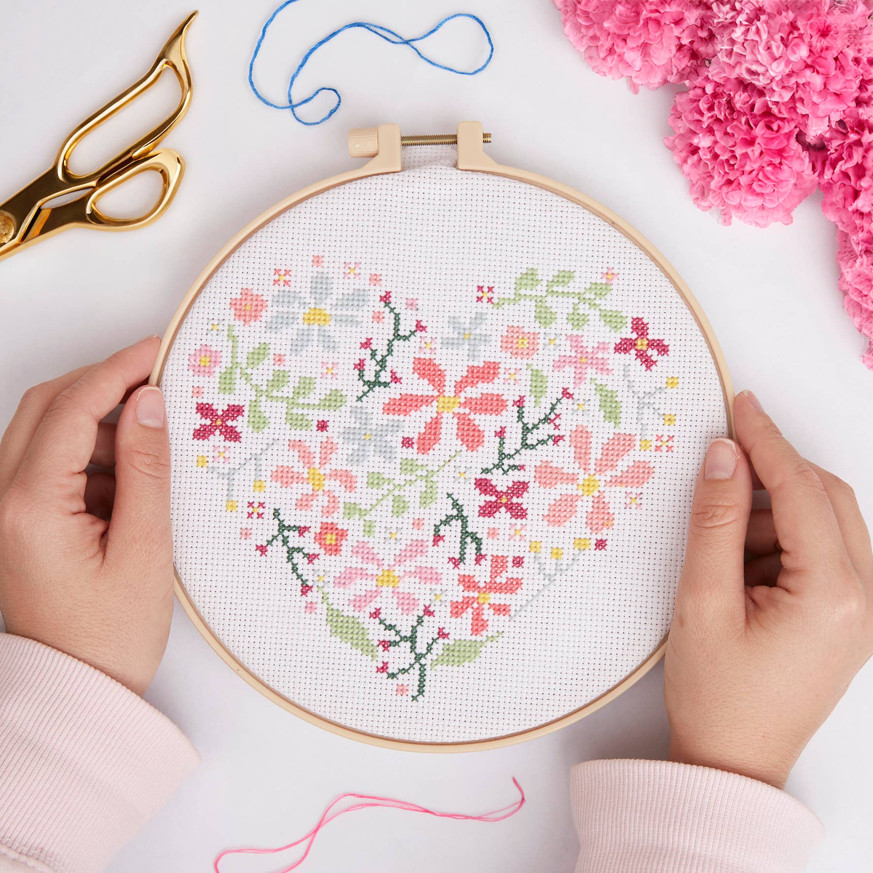 West Design Products – wholesale Embroidery/cross-stitch supplies – Simply Make Cross Stitch Craft Kit - Floral Heart Design8