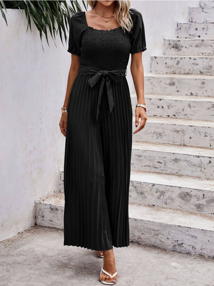 eLook – Großhandel Jumpsuit – Damen – SZ1-J6243 Gemusterter, plissierter Jumpsuit mit Gürtel