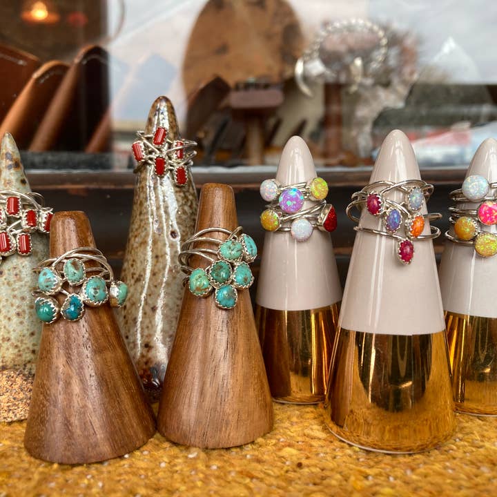 Anillos apilables mixtos de turquesa + coral + ópalo para venta al por mayor de Rainbow Trading Post