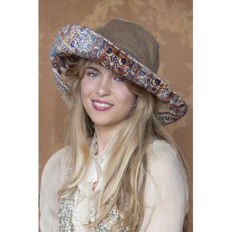 SOMBRERO BARDO para venta al por mayor de Almudena Aguirre