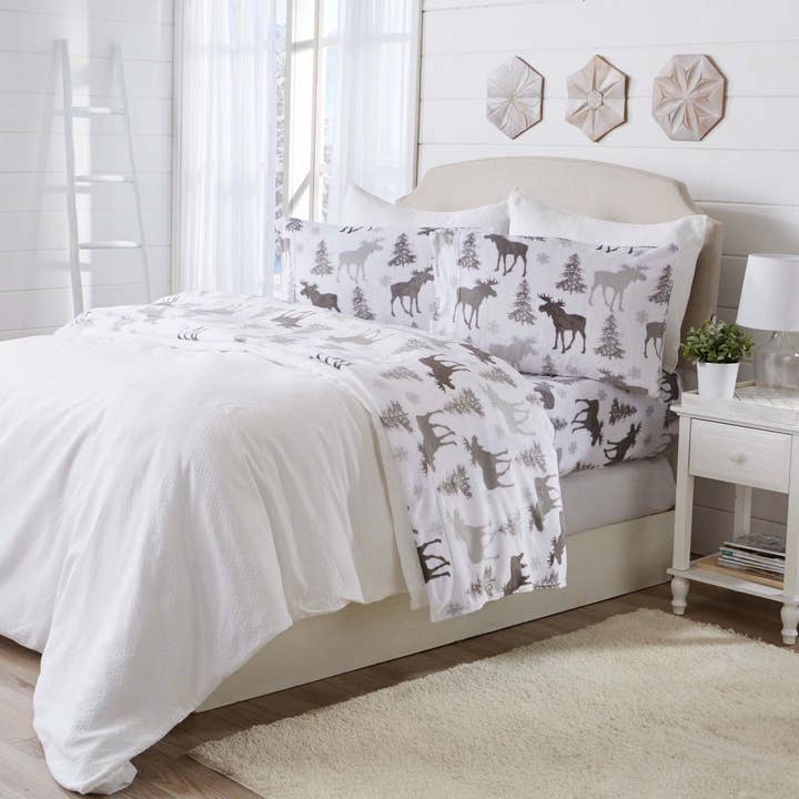 BH Collective - Wholesale Sheet Set - 4-Piece Printed Plush Sheet - Velvet Luxe Collection