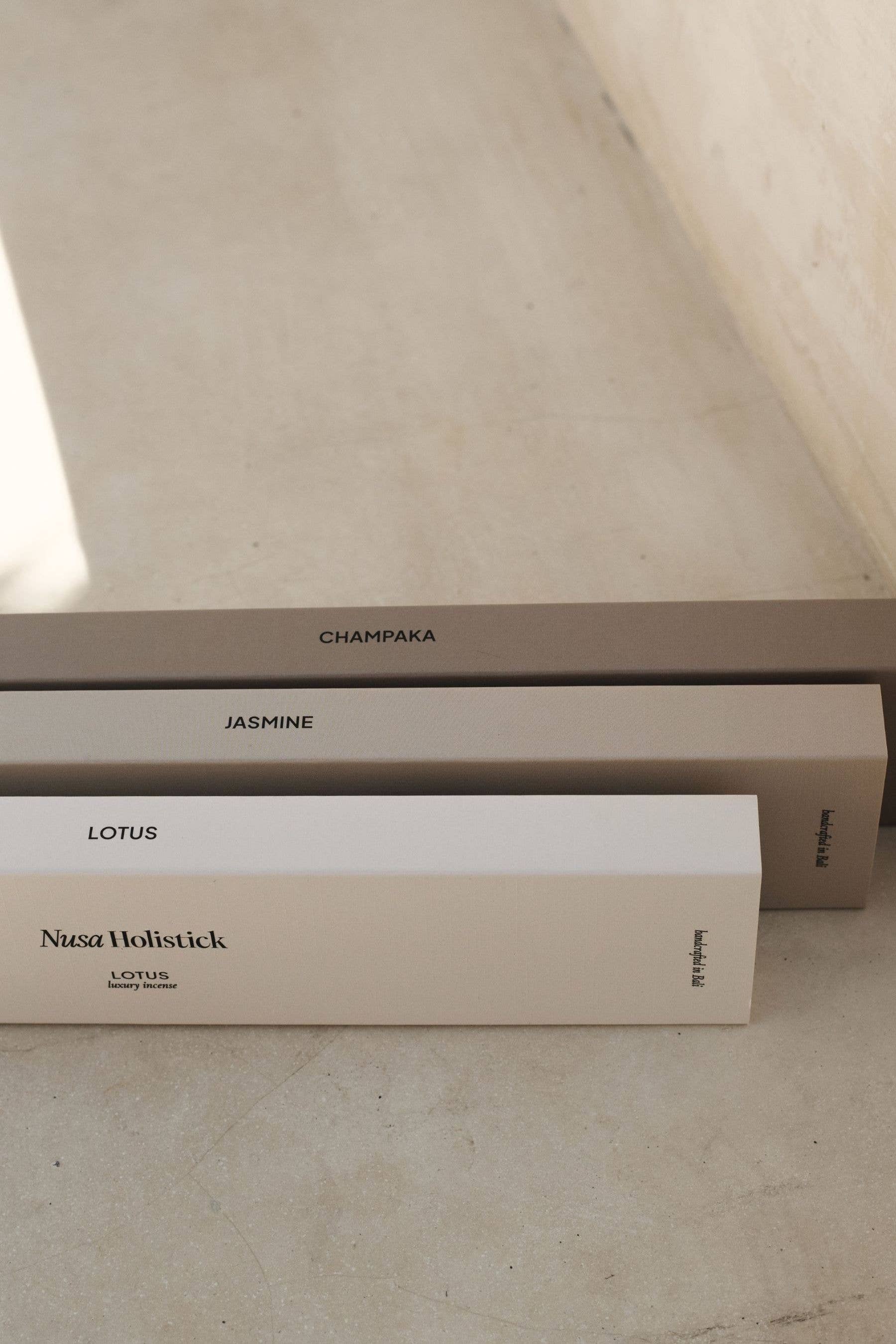 Nusa Holistick – wholesale Rökelse – Rökelse med eterisk lotusolja från Nusa Holistick1