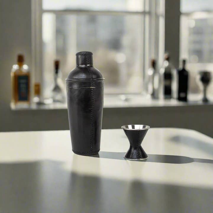 Bati Goods - Wholesale Cocktailshaker - Coctelera | Cocktailshaker met Jigger van leer3