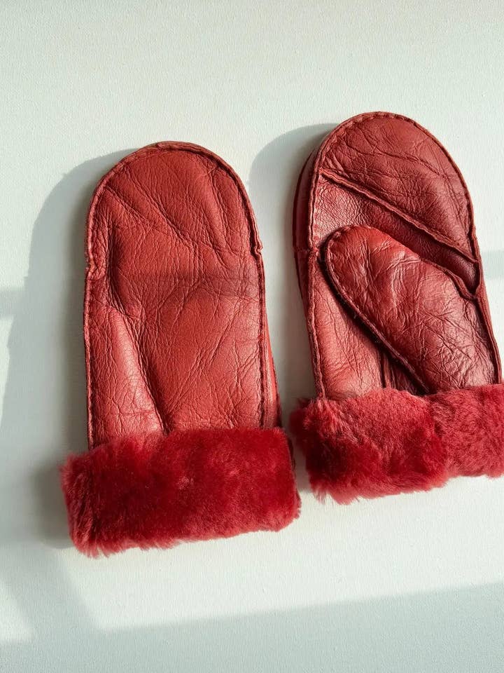 Shearling Mittens for wholesale by Sonderhaus