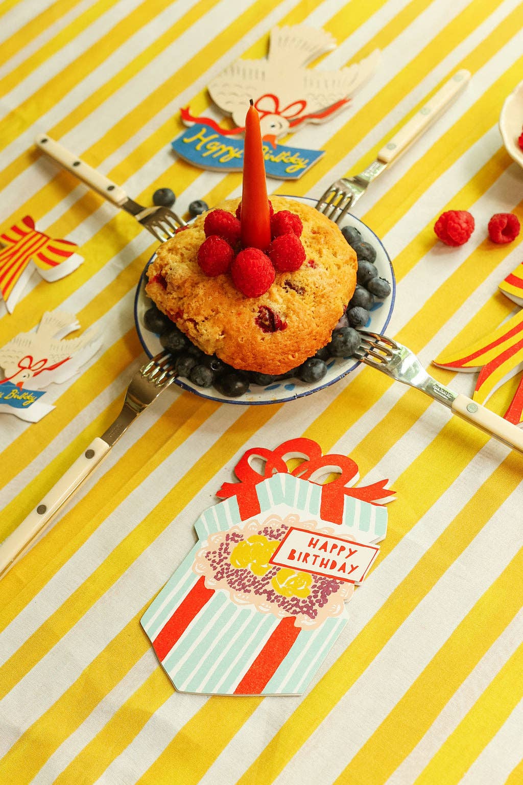 Isatopia – wholesale Birthday card – Happy Birthday Gift - Die Cut Card2