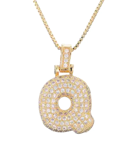 Ouro amarelo Pavé Bubble Letter Iniciais Colar em Aço Ouro 14K para venda a revendedores na Faire18
