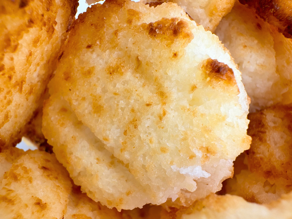 Martin's Country Store LLC - Wholesale Cookie - COCONUT MACAROONS 8oz1