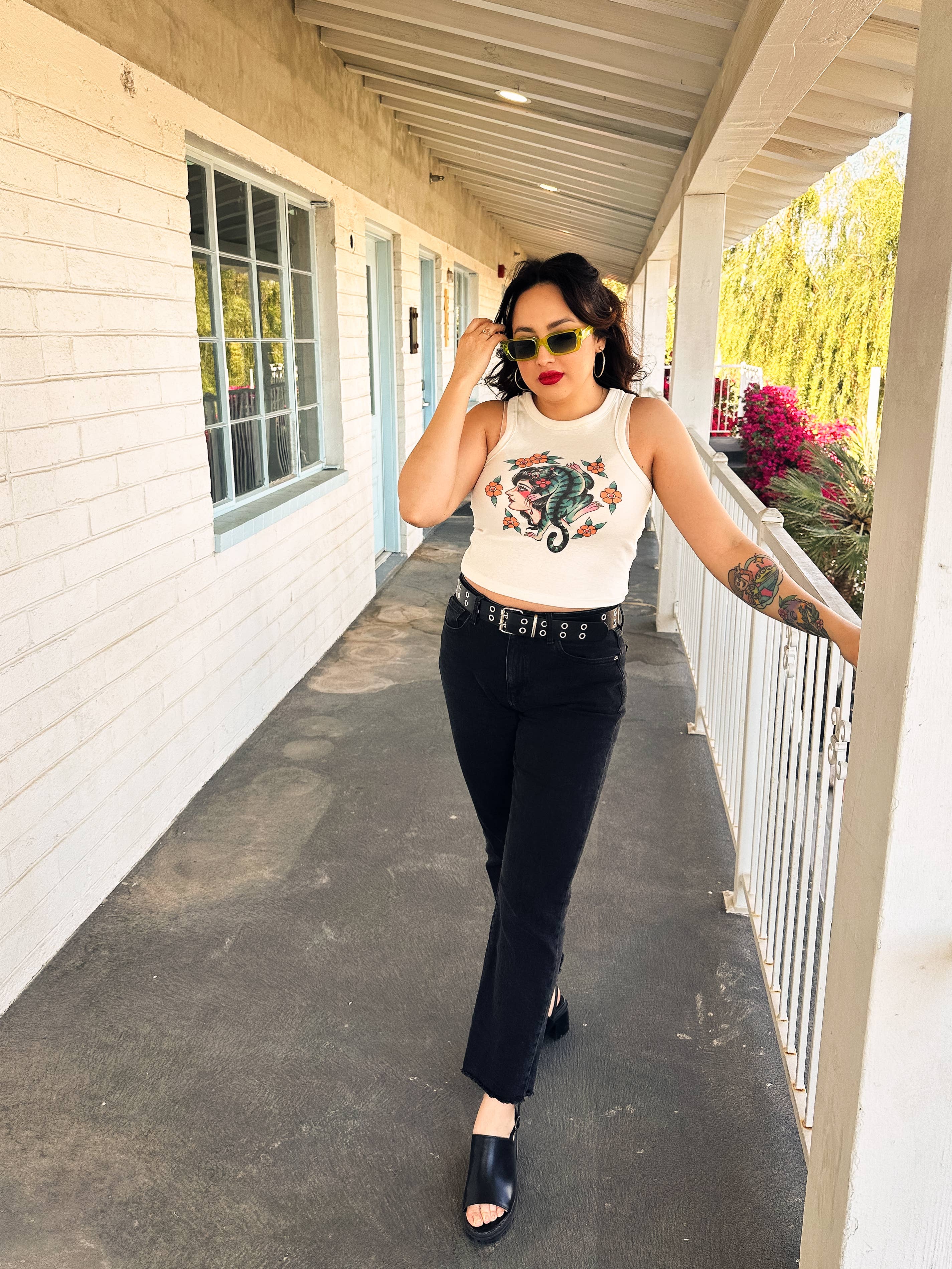 Mischief Made – wholesale Tank top – Women′s – The Blue Tiger Lady Rib Racer Tank in Natural7