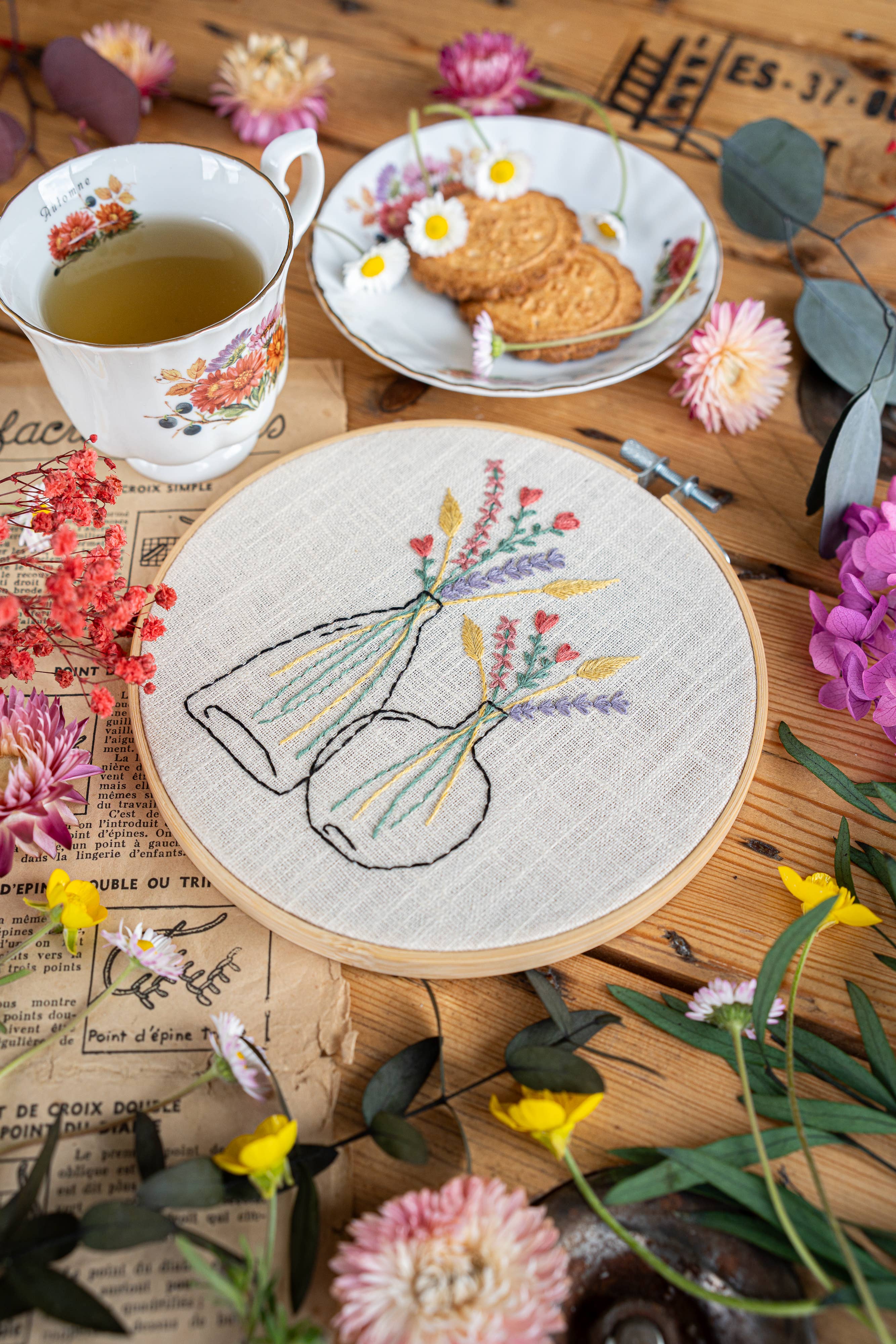 Maison Camomille – Material para bordar/ponto de cruz por atacado – Kit de Bordado para Iniciantes « The Demijohns »5