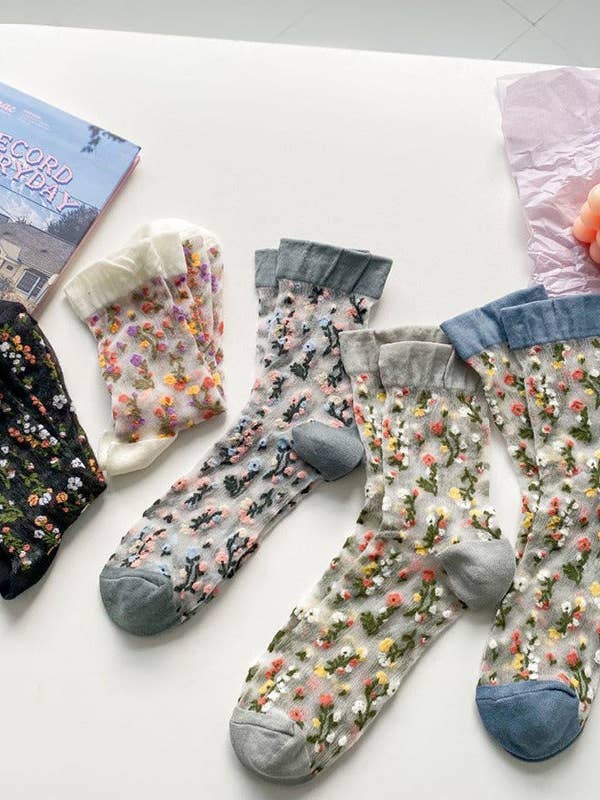 Rufia - 5 Pairs Floral Patterned Socks for wholesale by Funkyrel® Atzbranding Limited