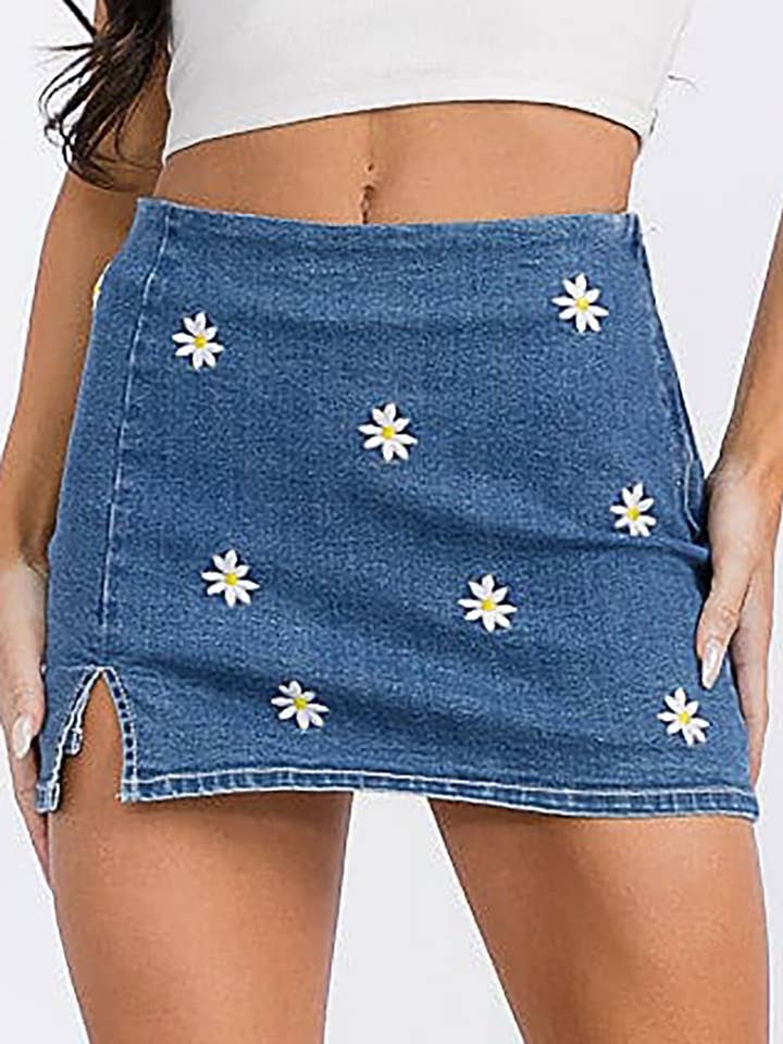 MINIFALDA-PANTALÓN VAQUERA CON ESTAMPADO FLORAL Y CIERRE DE CREMALLERA para venta al por mayor de ROUSSEAU