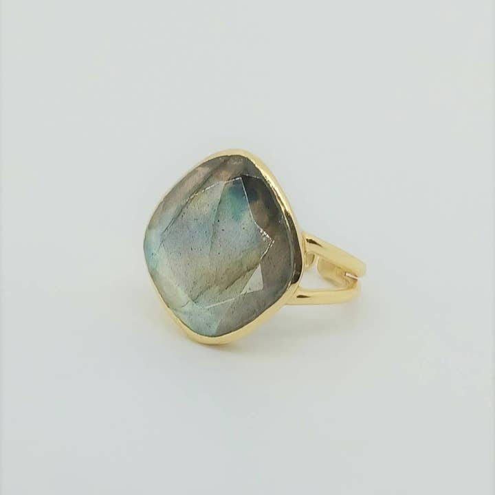 Atelier Leblanc - Wholesale Cocktail/Statement Ring - Elegance Ring - Labradorite or Onyx or Moonstone1
