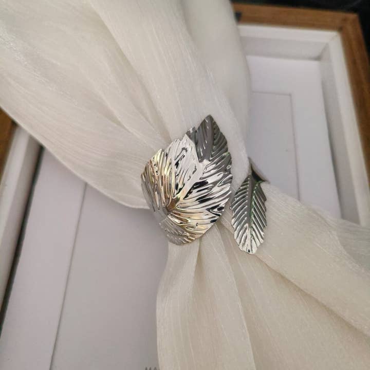 Sostraw & SmartThings - Wholesale Napkin ring - Napkin Ring - Big Leaf - Silver or Gold7