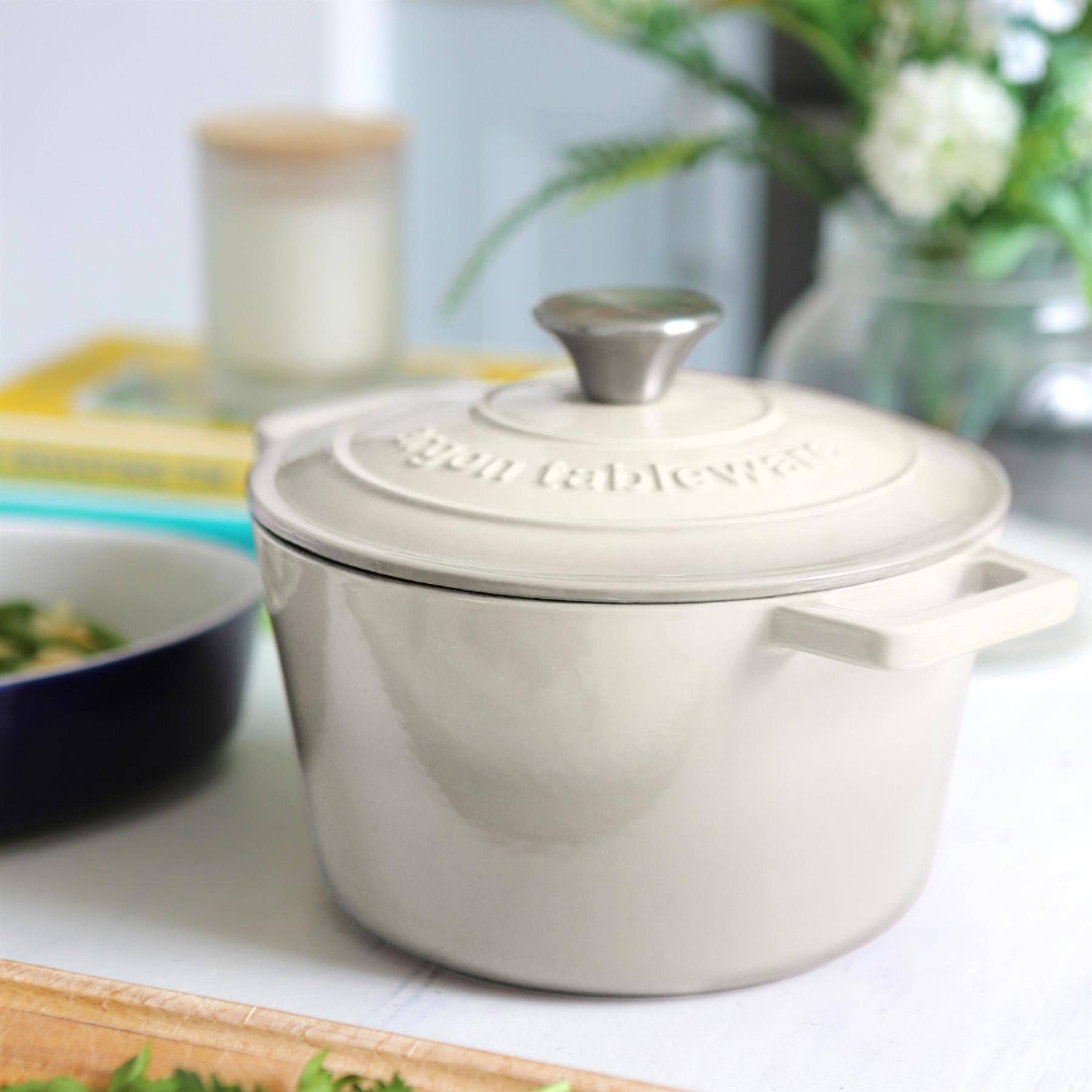 Rinkit Ltd - Vente Marmites - Cocotte Ronde en Fonte - 2,8L14