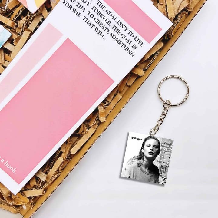 bookonahookco - Wholesale Dangle Earrings - Reputation | Taylor Swift | Miniature Vinyl