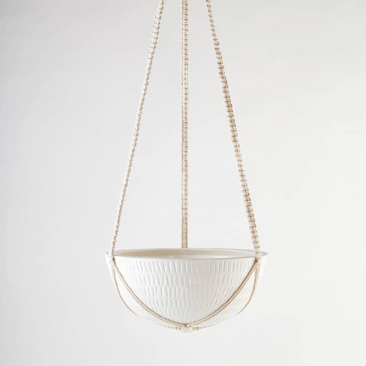 Macramé Pot à suspendre Blanc Taille L pour la vente par Angus & Celeste