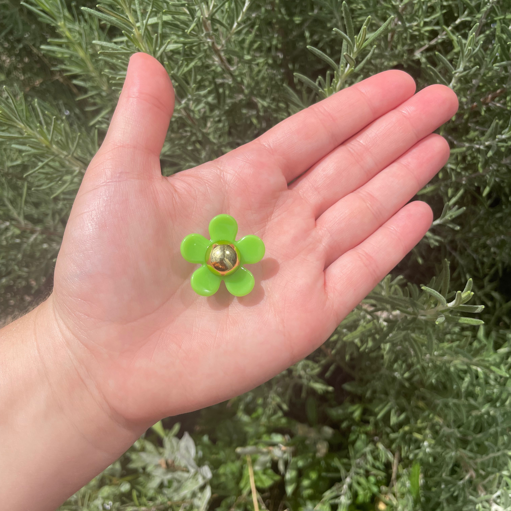 Mini Kitty Designs - Wholesale Shoe Accessories - Golden Flower Croc Charms3