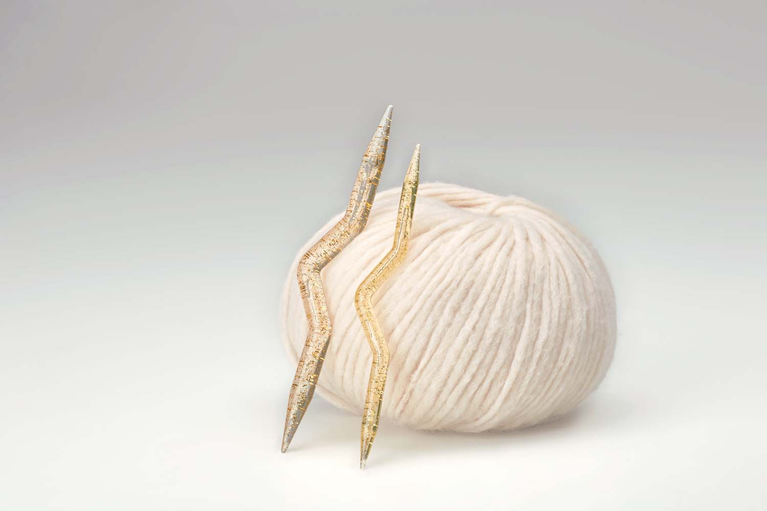 Rooster Yarns – wholesale Knitting/Crochet Supplies – AddiChampagner Cable Stitch Pins 7 & 10mm (482-7)1