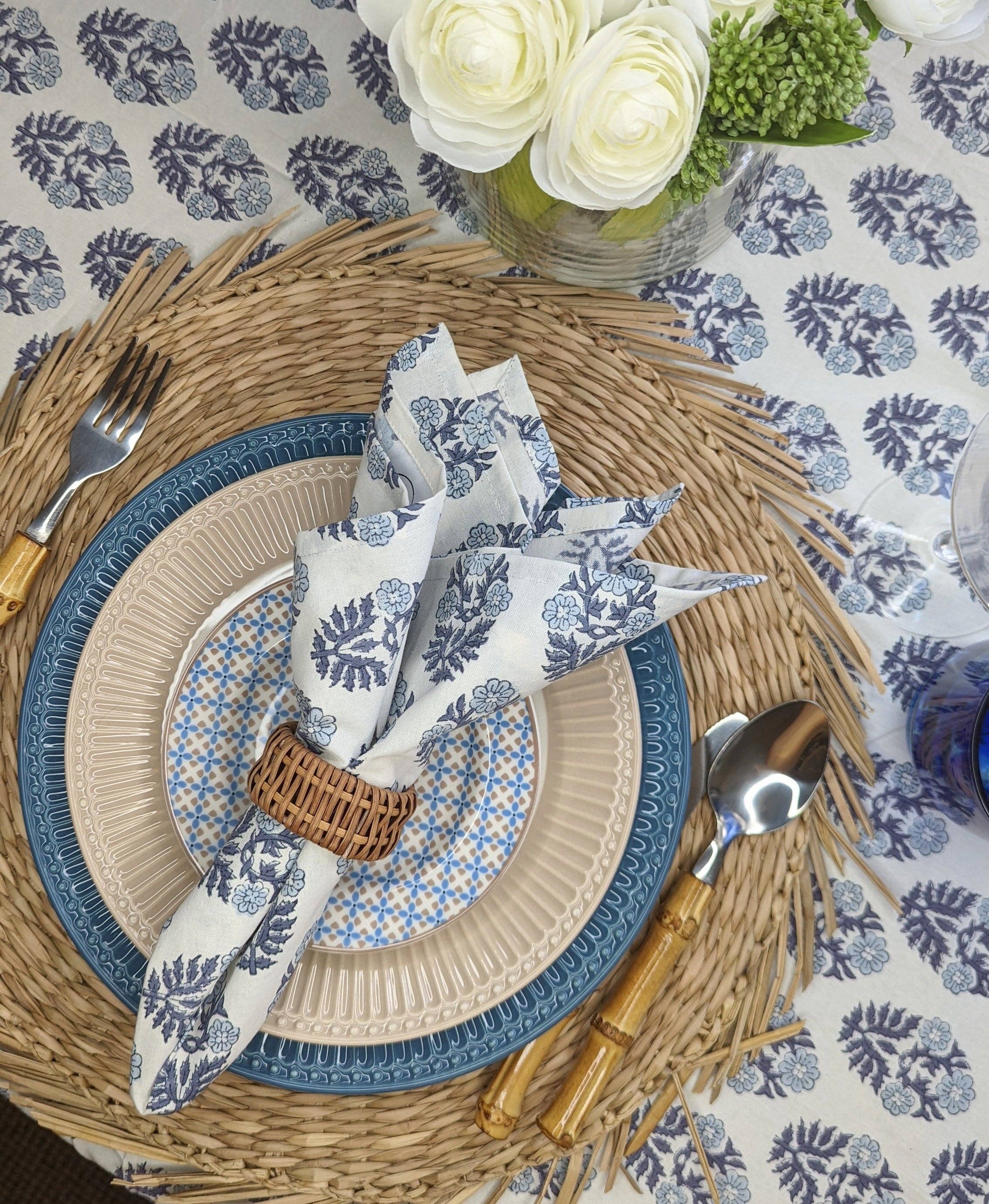 LNH EDIT – wholesale Tablecloth – Pia  Rectangular White/Blue Tablecloth3