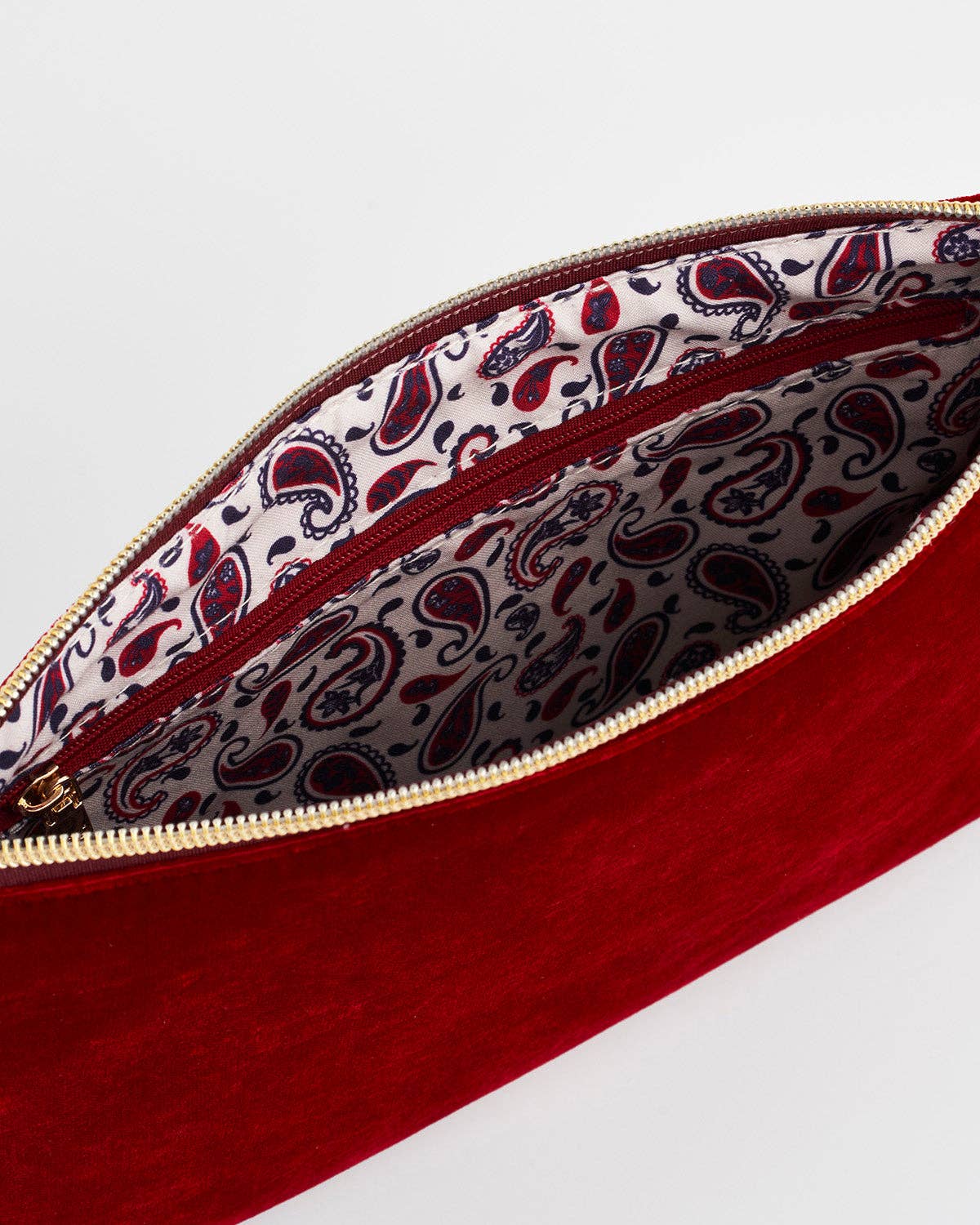 Fable England – wholesale Pouch – Women’s – Robin Love Embroidered Red Medium Pouch 7