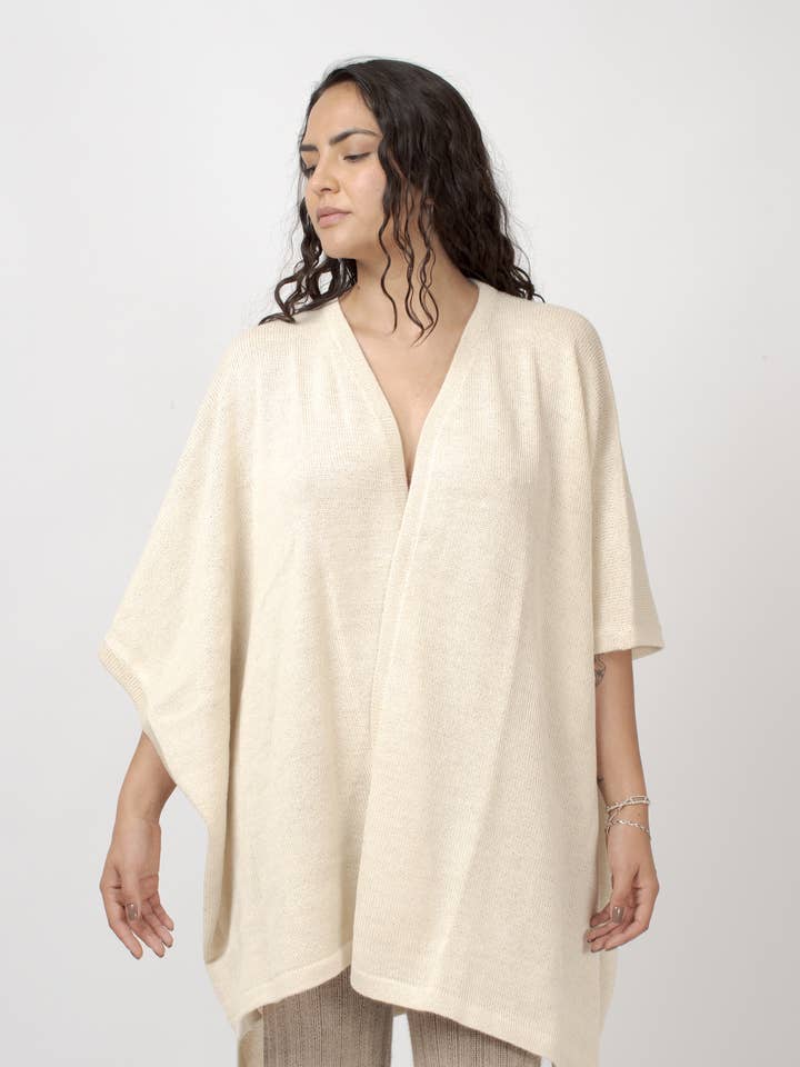 Anta Alpaca Poncho for wholesale by Yanawara