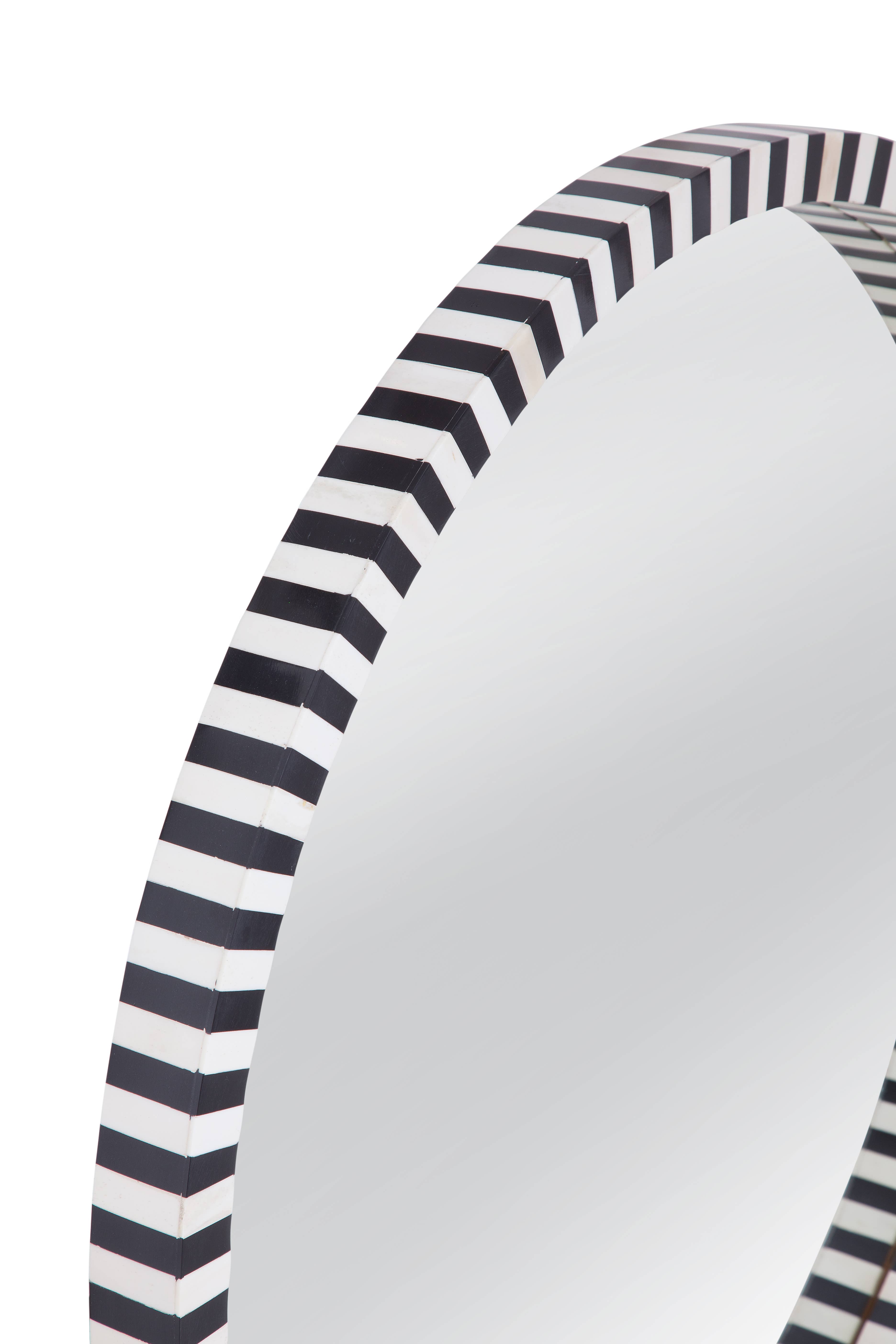 Bassett Mirror Co - Wholesale Wall Mirror - MacArdle Wall Mirror2