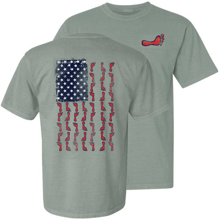 Camiseta de Manga Corta Teñida Beantown - Huellas de Bandera para venta al por mayor de Beantown Brand Apparel