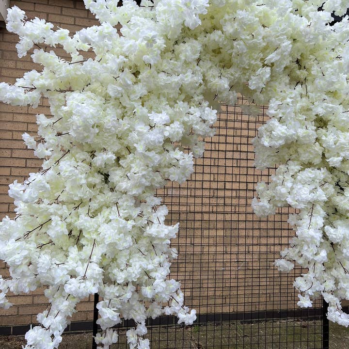 IVY CRUZ - Wholesale Bunting/Garland - White Cherry Blossom Garland, Cherry Blossom Arch, Blossom4