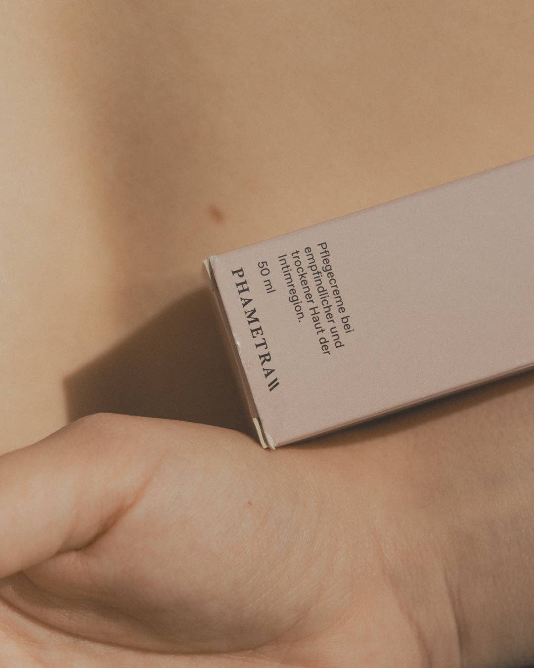 Phametra Cosmetics – Großhandel Körperpflegecreme/Bodylotion – Schutz- und Pflegecreme für den Intimbereich6