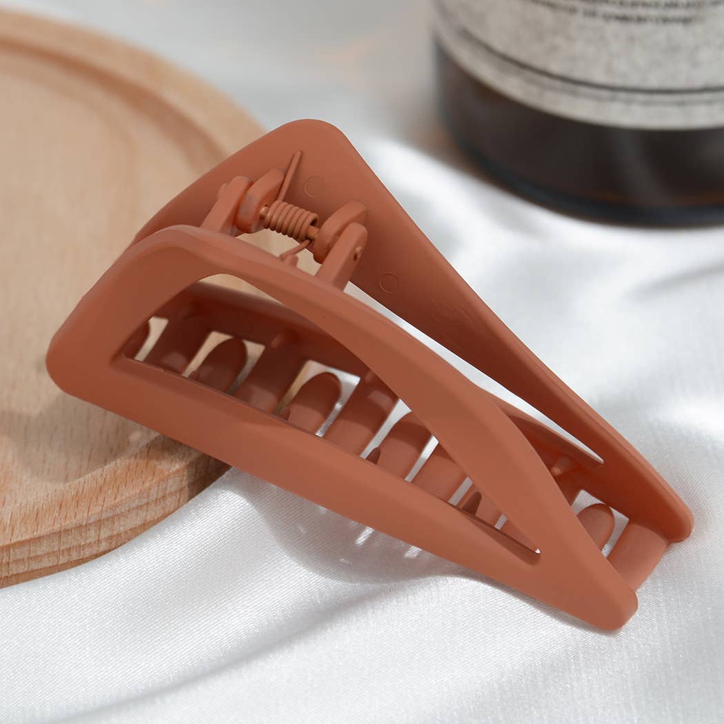 SoapElenGlen - Wholesale Hair Clip - Women's - French Geometric Hollow Triangle Hair Claw Clip2