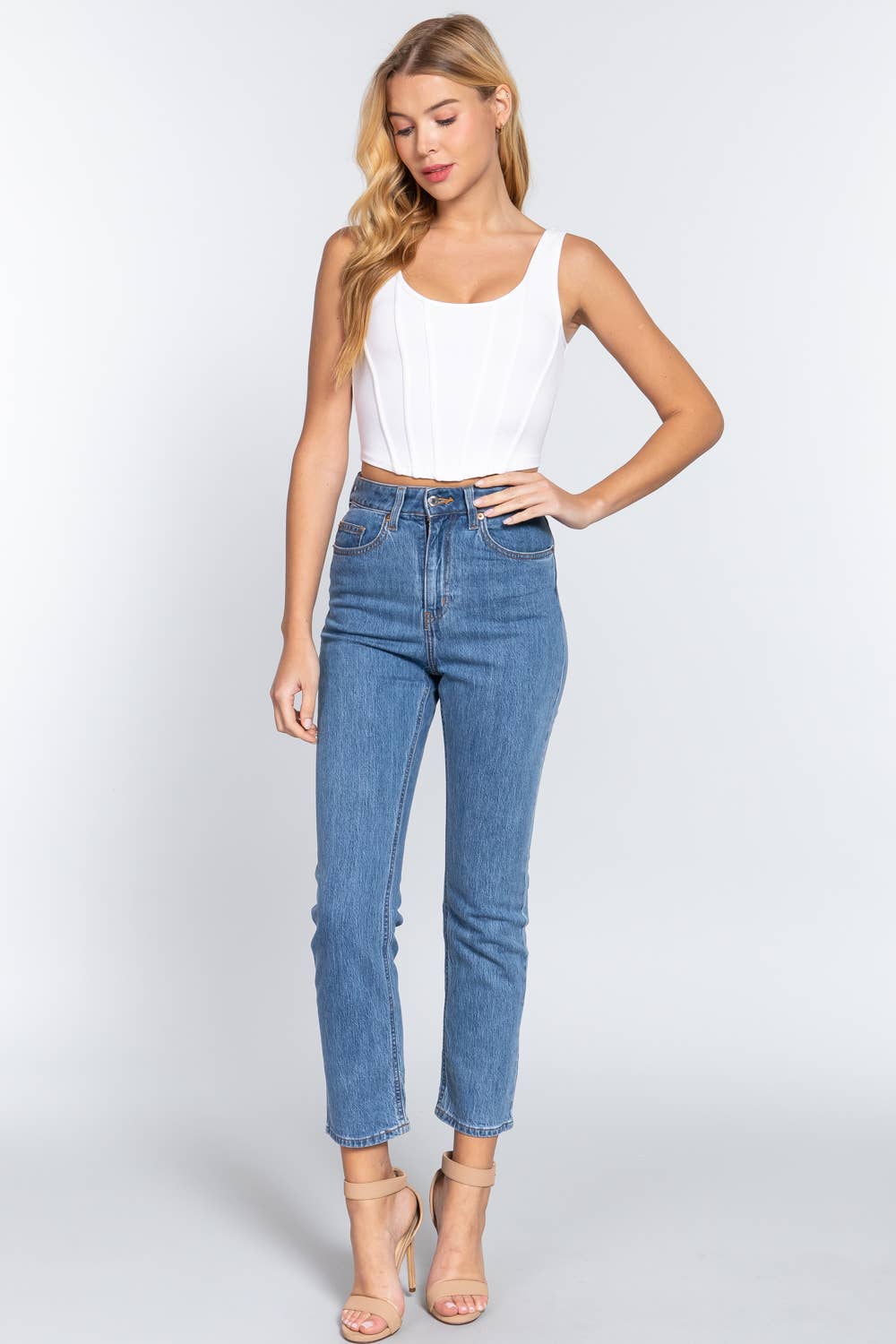 Active Basic | Active USA - Venta al por mayor Jersey corto de punto - Mujer - Top de punto sin mangas con dobladillo curvo y detalle de forro  24