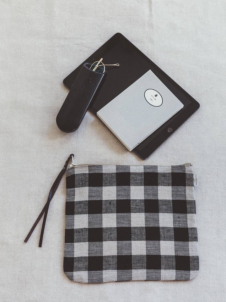 Canna Pouch (L) Black Natural Check for wholesale by Fog Linen Work
