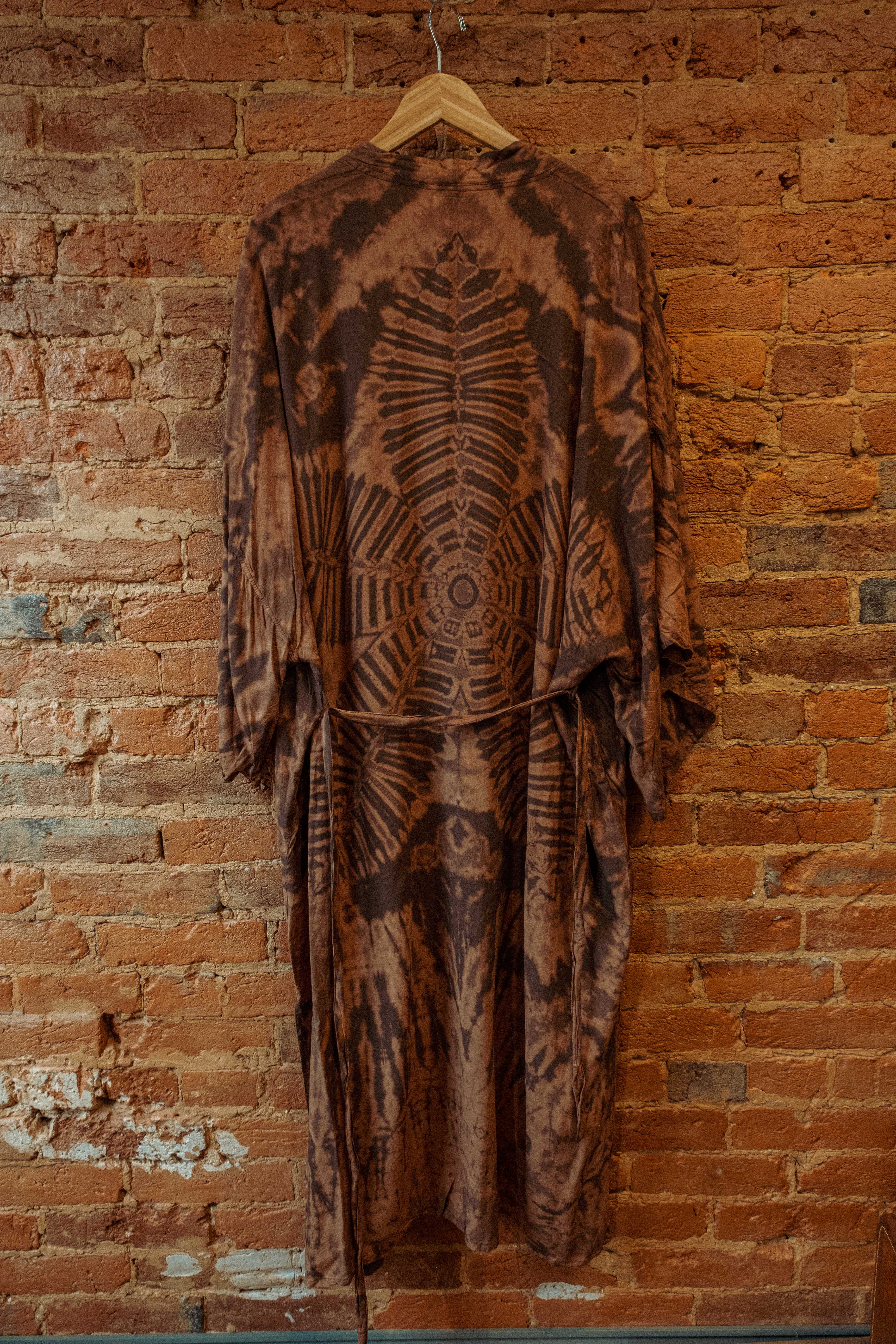 Gardenbelle Shop - Venta al por mayor Kimono - Mujer - Kimono bohemio hippie teñido a mano, bata estilo boho en tonos tierra4