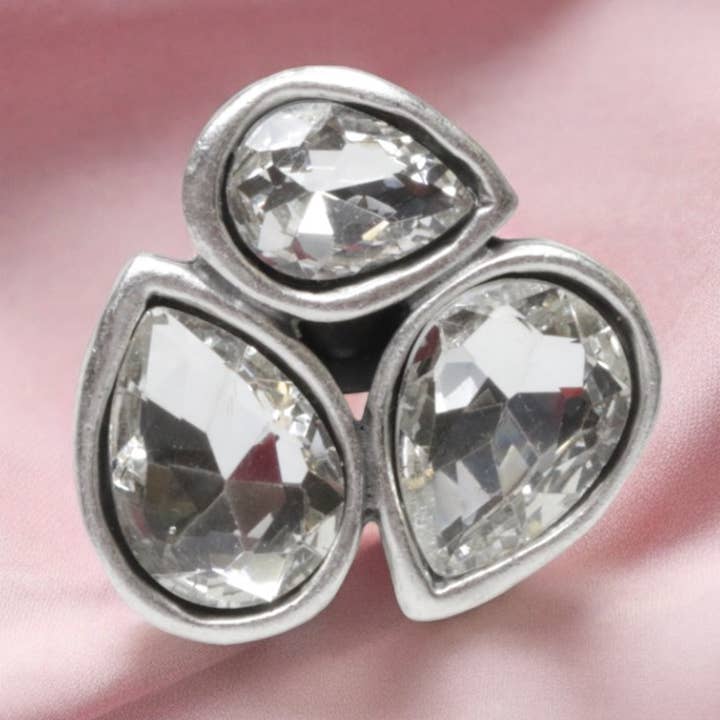 Article n° 4466 - Bagues en étain pour la vente par The Ancient Bazaar Jewelry & Accessories